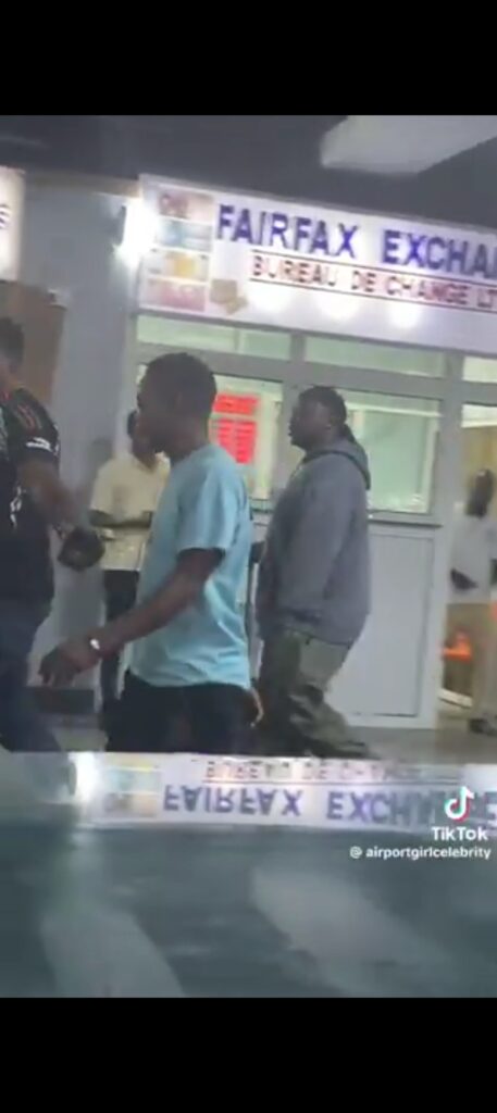 Wande Coal screamed at some boys begging at the airport