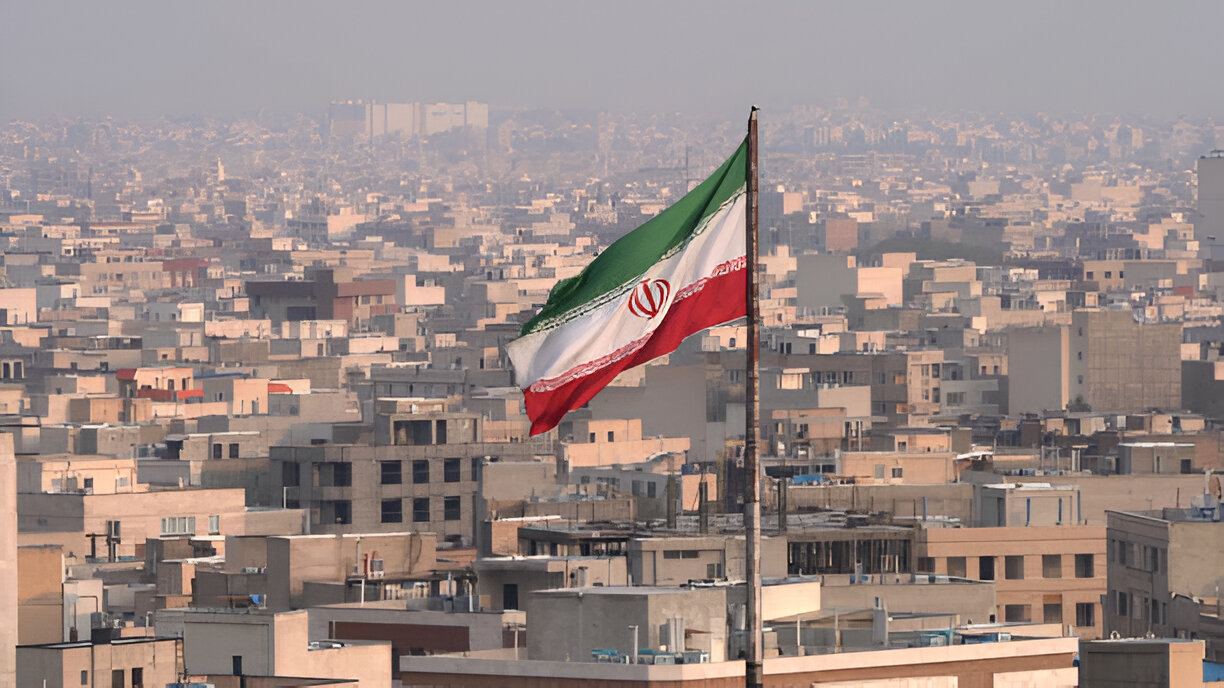 Irans flag up in the sky Beesreign Media Irans flag up in the sky